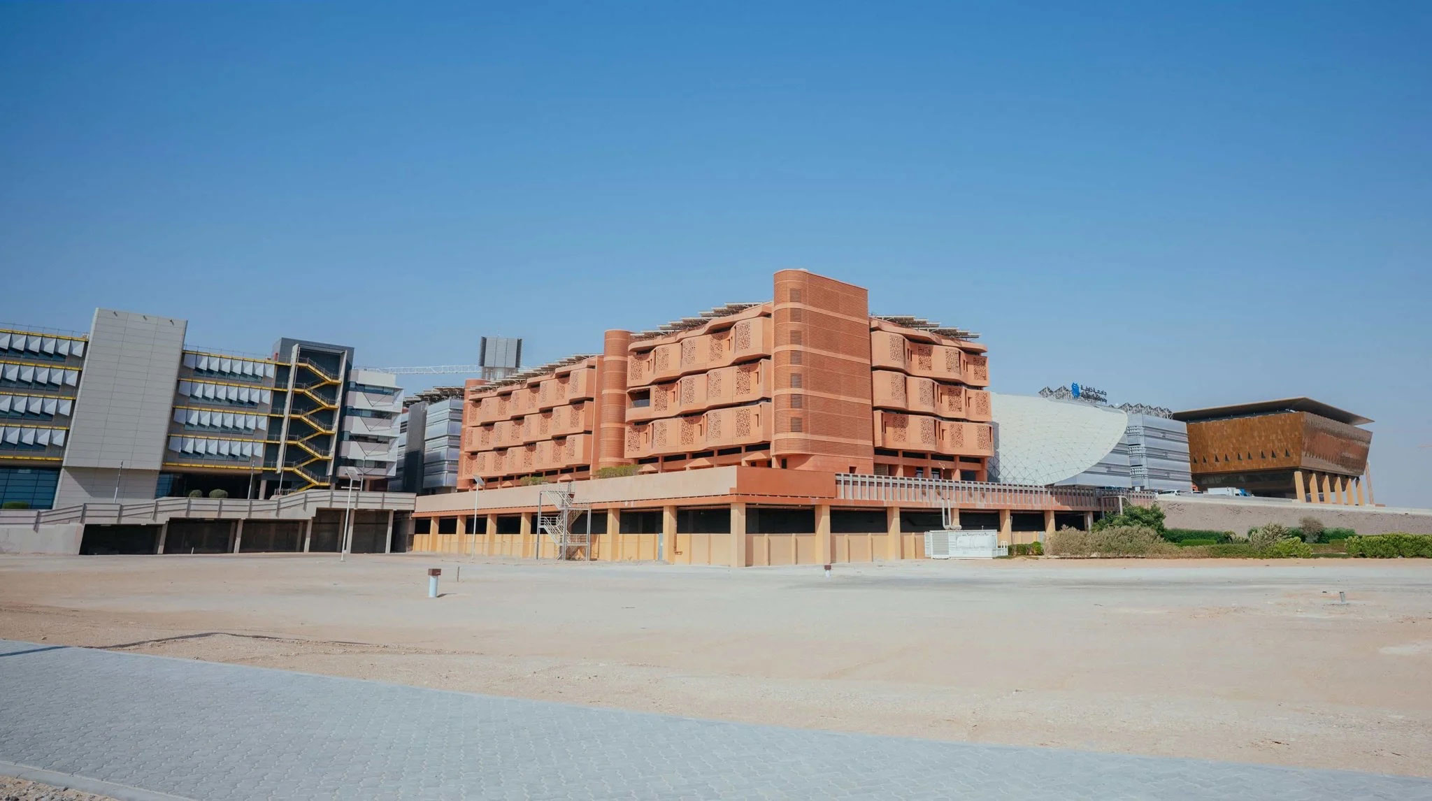 مباني مدينة مصدر المبتكرة 